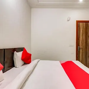 3* Hotel Oyo 71597 The Shivaay Residency